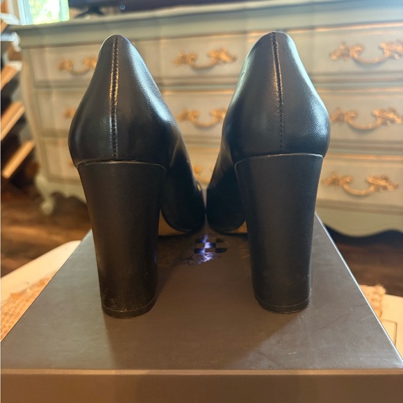 Vince Camuto Classic Black Heels - Picture 5 of 9